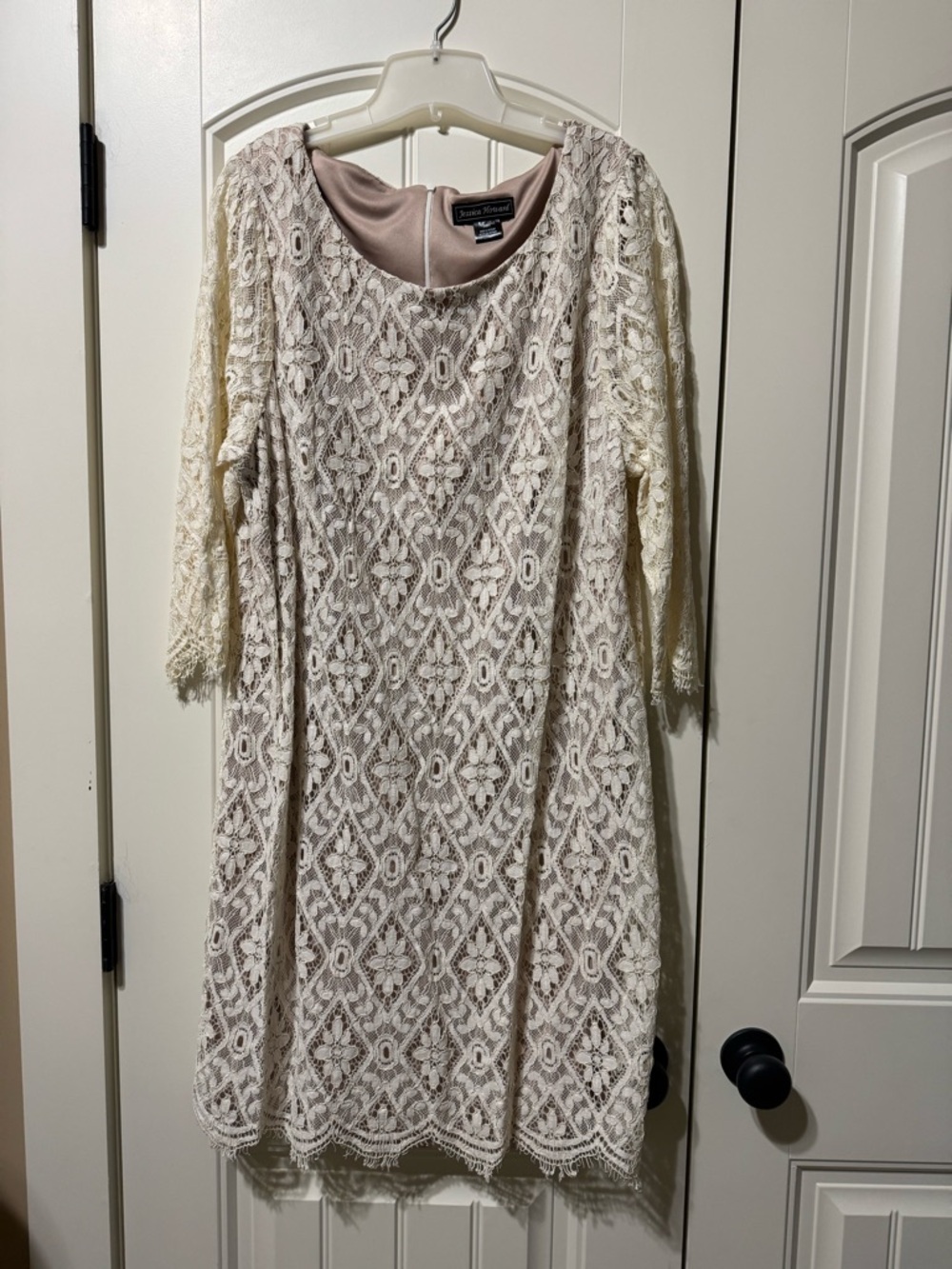 Jessica Howard Cream Lace 3/4 Sleeve Shift Dress